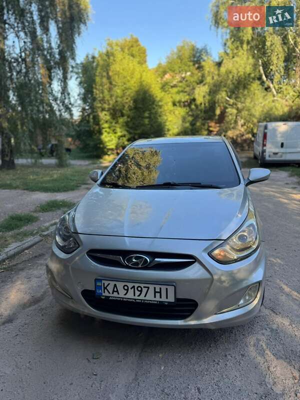 Седан Hyundai Accent 2012 в Переяславе