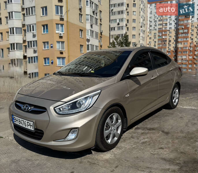 Седан Hyundai Accent 2013 в Одессе