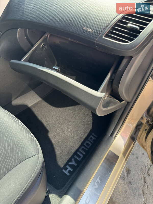 Седан Hyundai Accent 2013 в Одессе