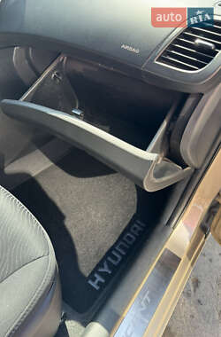 Седан Hyundai Accent 2013 в  фото 11 Седан Hyundai Accent 2013 в