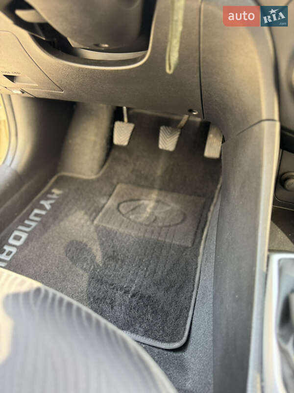 Седан Hyundai Accent 2013 в Одессе