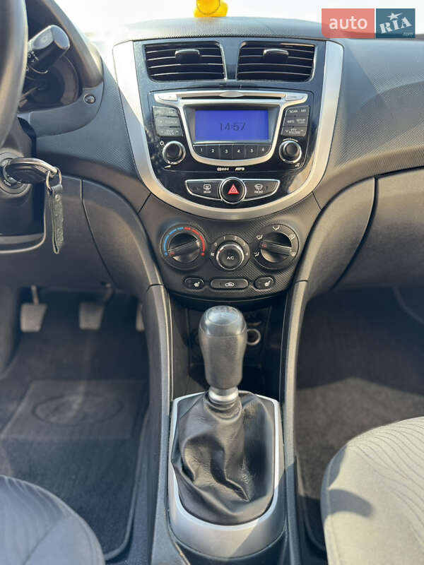 Седан Hyundai Accent 2013 в Одессе