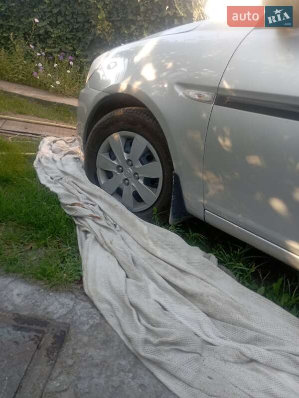 Седан Hyundai Accent 2010 в Дніпрі