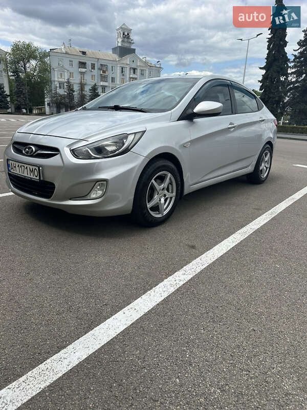 Седан Hyundai Accent 2011 в Краматорську фото 4 Седан Hyundai Accent 2011 в Краматорську
