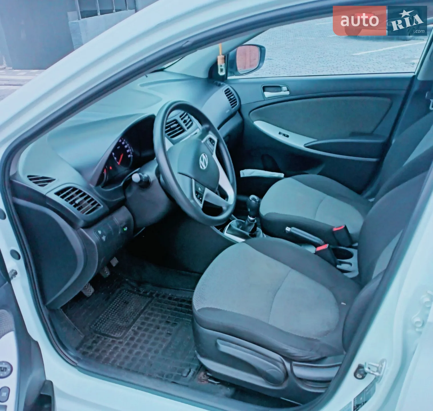 2013 Hyundai Accent - мініатюра 14