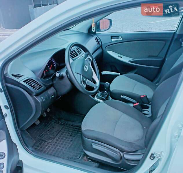 Седан Hyundai Accent 2013 в Луцьку