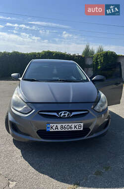 Седан Hyundai Accent 2011 в Вишневому