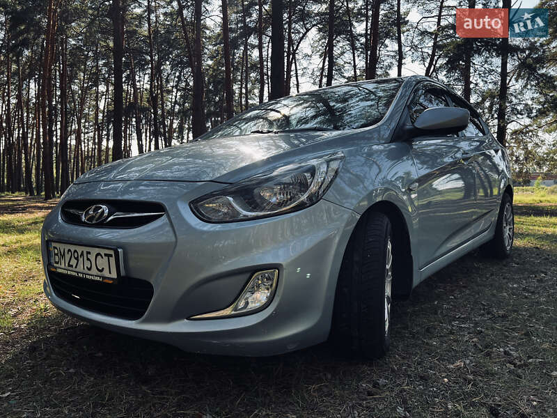 Hyundai Accent 2011