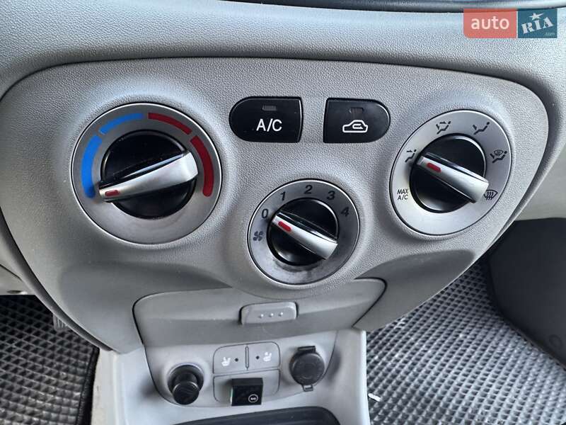 Седан Hyundai Accent 2008 в Києві