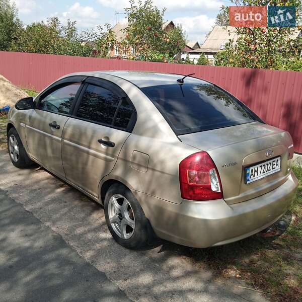 Седан Hyundai Accent 2008 в Пулинах