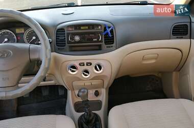 Седан Hyundai Accent 2010 в 