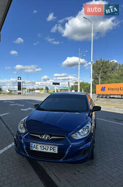 Hyundai Accent 2011
