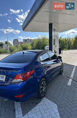 Седан Hyundai Accent 2011 в 