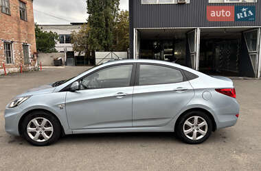 Седан Hyundai Accent 2012 в 