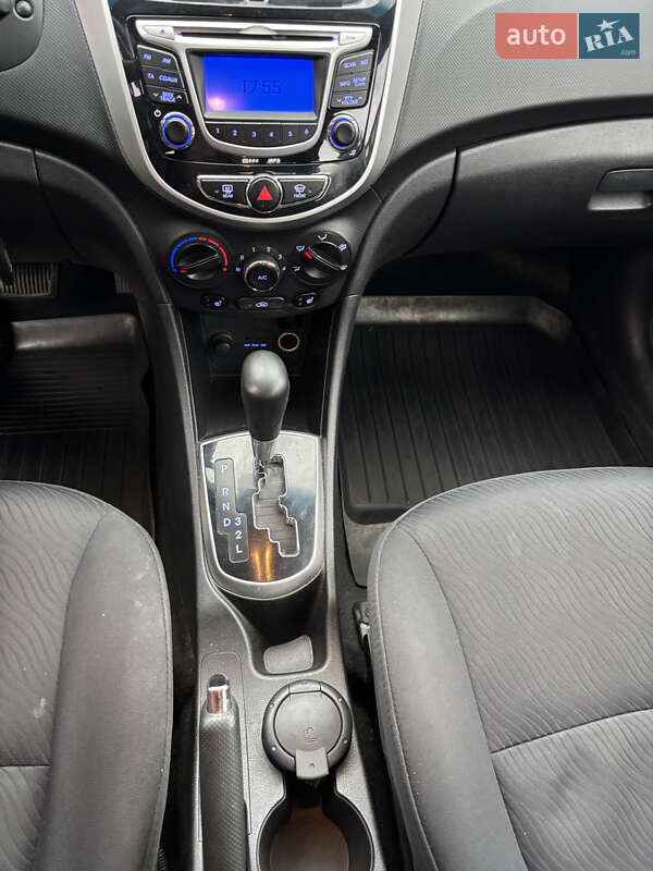 Седан Hyundai Accent 2012 в Киеве