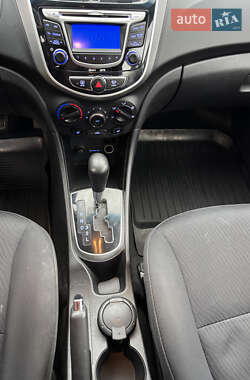 Седан Hyundai Accent 2012 в 