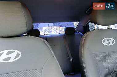Седан Hyundai Accent 2013 в 