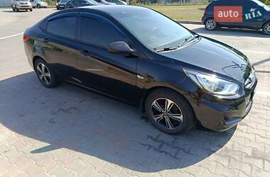 Седан Hyundai Accent 2013 в 