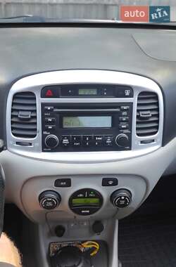 Седан Hyundai Accent 2008 в Авангарде