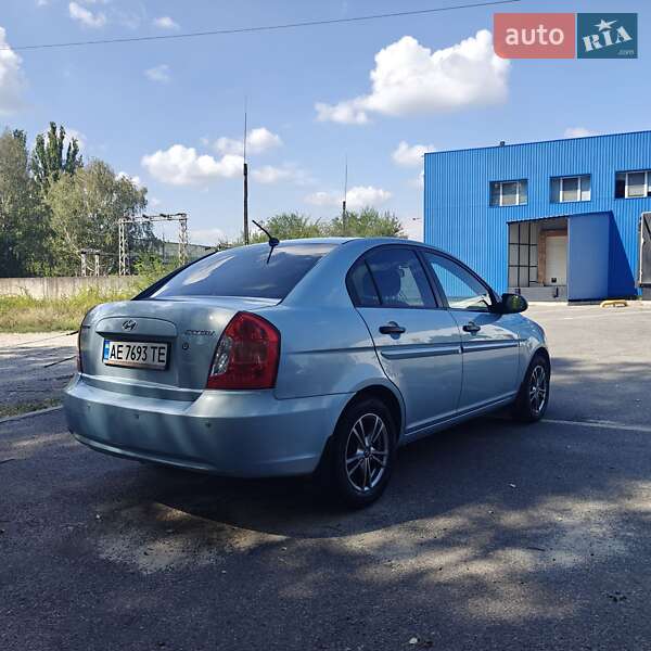 Седан Hyundai Accent 2008 в Днепре