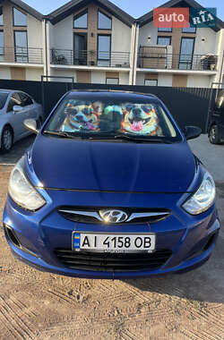 Hyundai Accent 2011