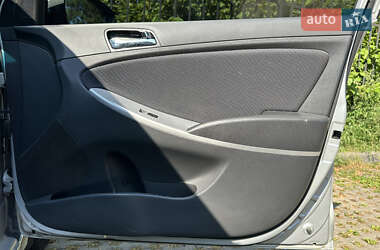 Седан Hyundai Accent 2012 в 