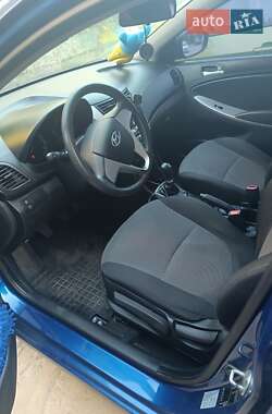 Седан Hyundai Accent 2011 в 