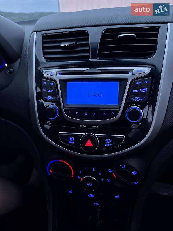 Седан Hyundai Accent 2013 в Ужгороде