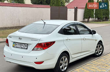Седан Hyundai Accent 2012 в 