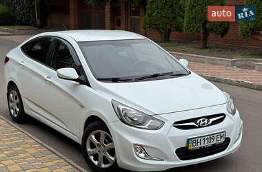 Седан Hyundai Accent 2012 в 