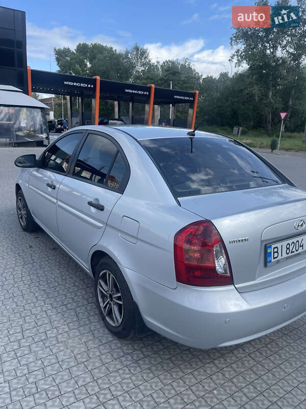 Седан Hyundai Accent 2008 в Полтаве
