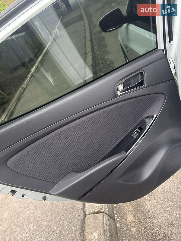 Седан Hyundai Accent 2011 в Харькове