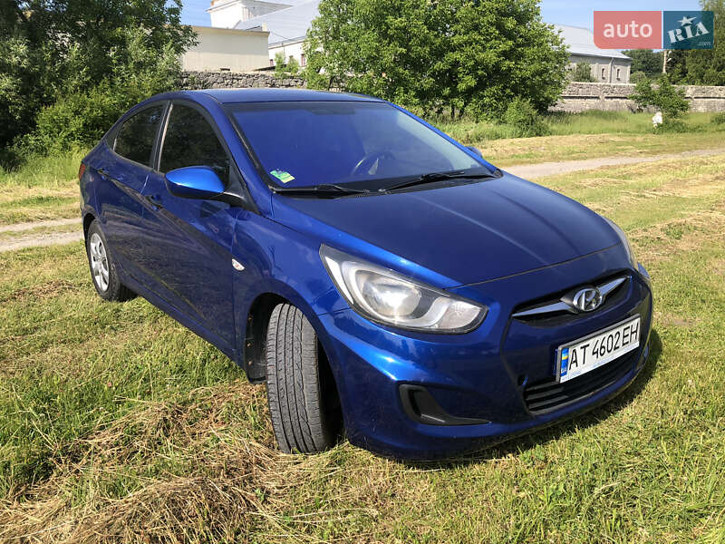 Hyundai Accent 2012