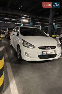 Hyundai Accent 2012 Hyundai Accent 2012