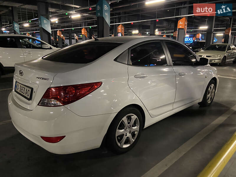 Седан Hyundai Accent 2012 в Киеве