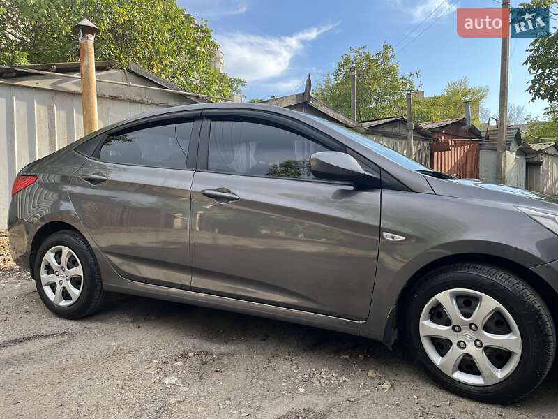Седан Hyundai Accent 2012 в Херсоні фото 2 Седан Hyundai Accent 2012 в Херсоні