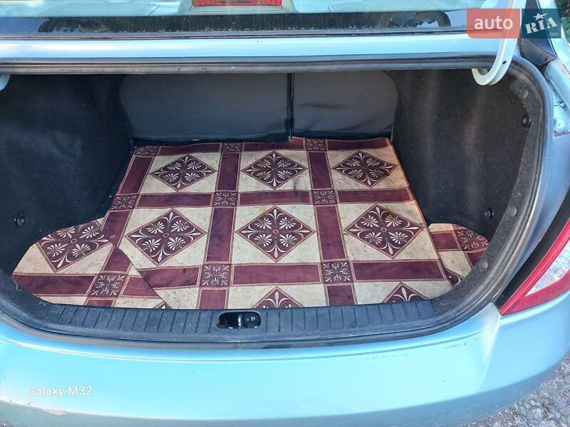 Седан Hyundai Accent 2009 в Чернігові