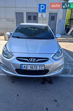 Седан Hyundai Accent 2013 в Дніпрі