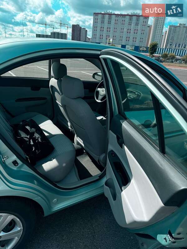 Седан Hyundai Accent 2008 в Киеве