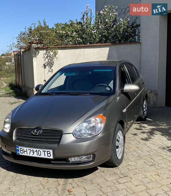 Седан Hyundai Accent 2010 в Одессе