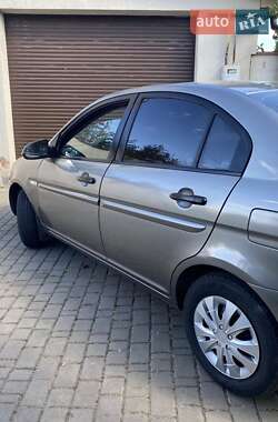 Седан Hyundai Accent 2010 в 