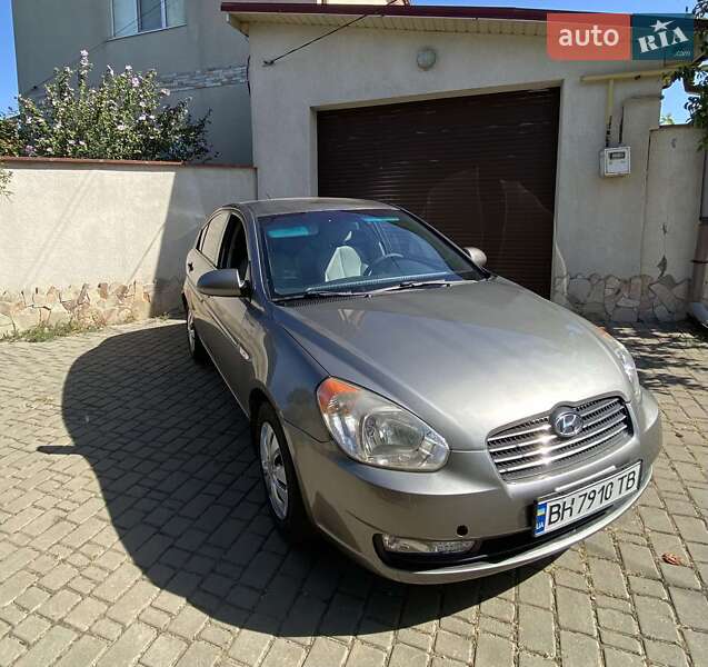Седан Hyundai Accent 2010 в Одессе