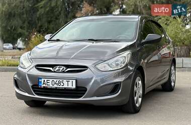 Hyundai Accent 2013