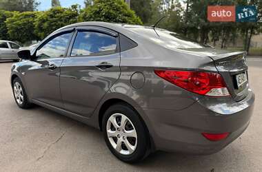Седан Hyundai Accent 2013 в 