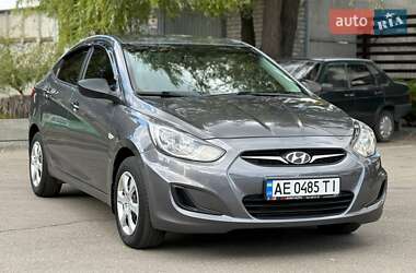 Седан Hyundai Accent 2013 в 