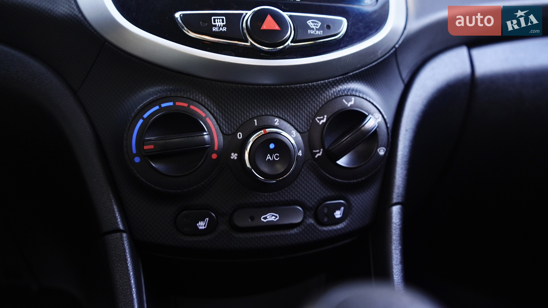 2011 Hyundai Accent - мініатюра 35