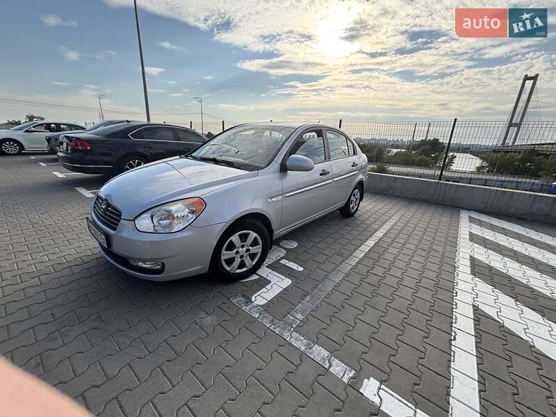 Седан Hyundai Accent 2007 в Киеве