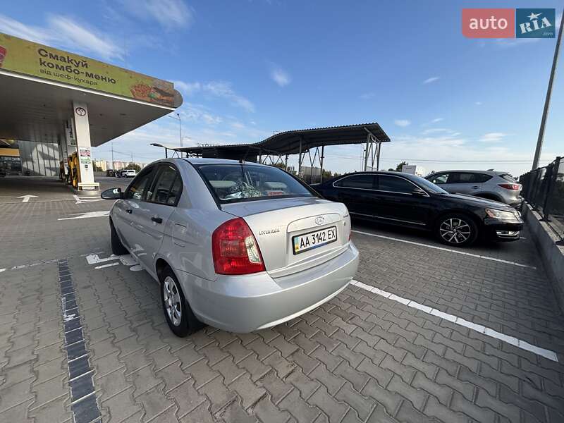 Седан Hyundai Accent 2007 в Киеве