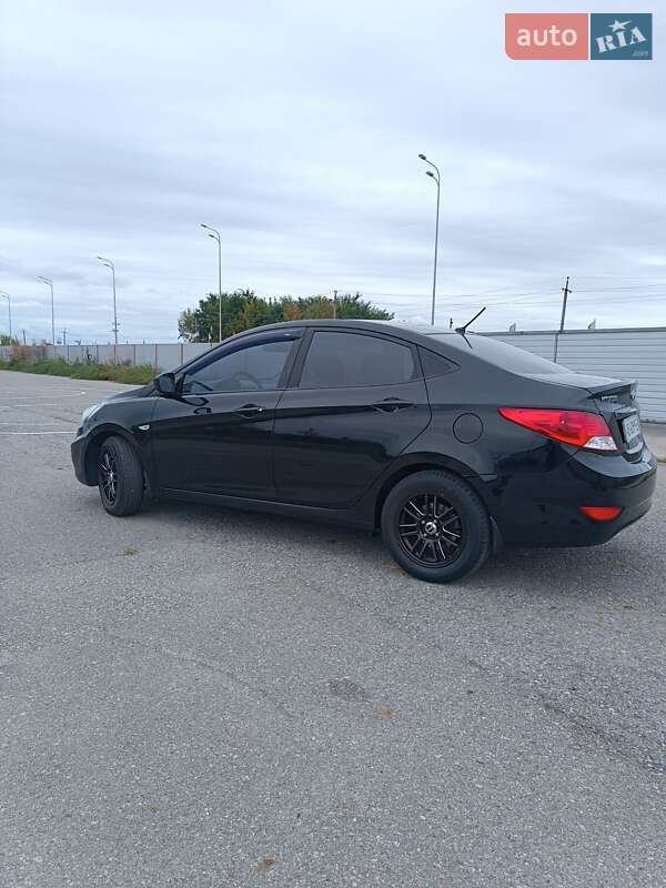 Седан Hyundai Accent 2013 в Виннице фото 2 Седан Hyundai Accent 2013 в Виннице