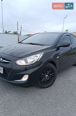 Седан Hyundai Accent 2013 в 